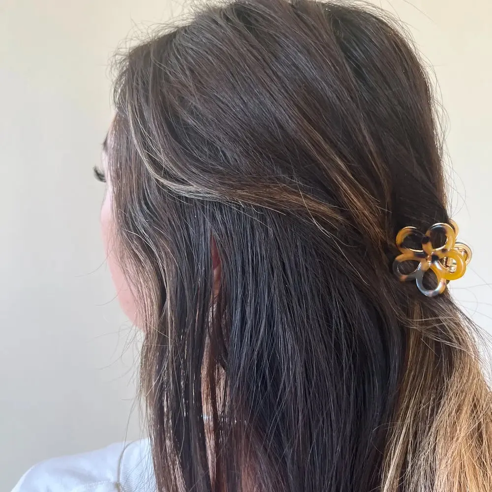 Daisy Flower Claw Hair Clip- Choose your color!