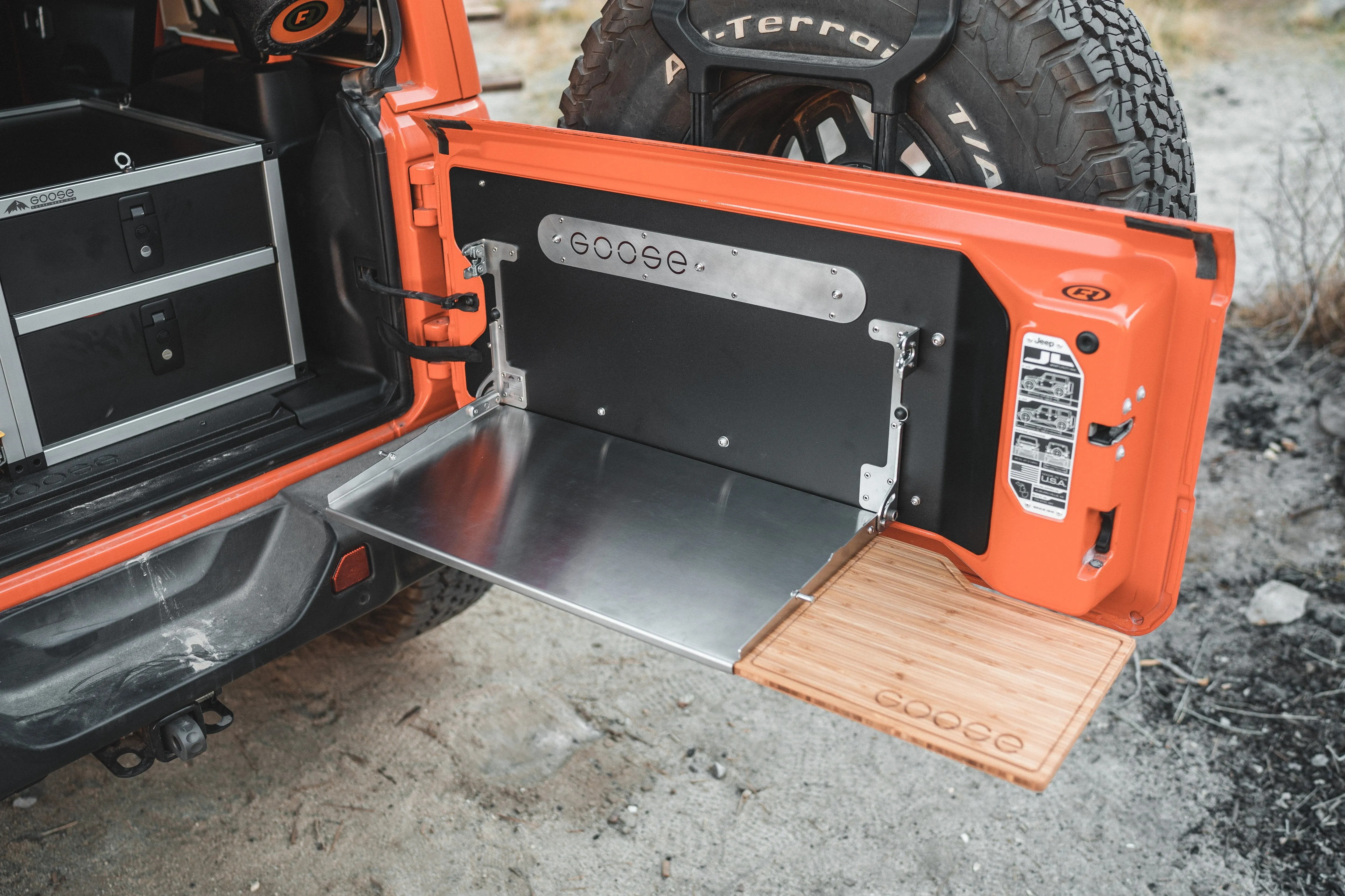 GOOSE GEAR- JEEP - WRANGLER - 2018-PRESENT - JL / JLU - GOOSE GEAR TAILGATE TABLE